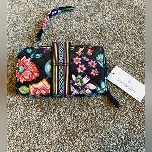 New NWT Vera Bradley Iconic RFID Combo Wristlet Vines Floral Wallet